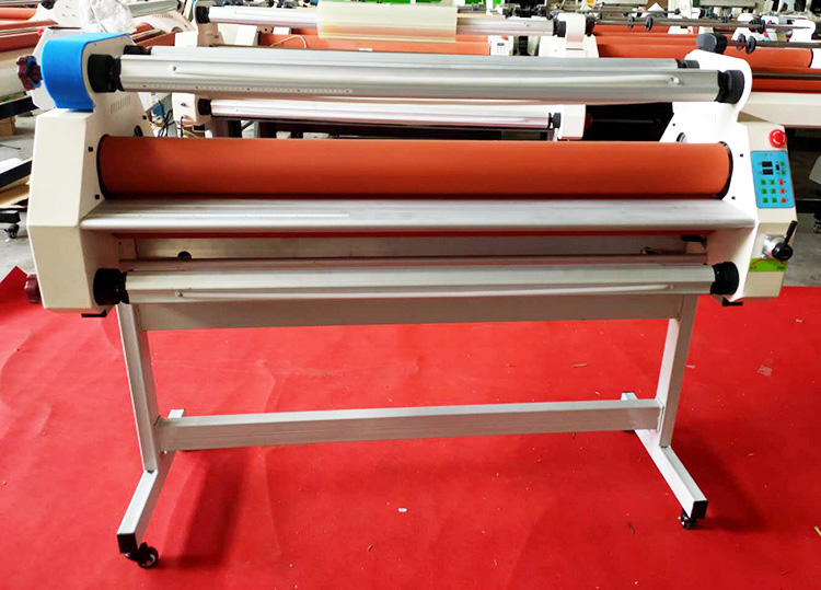 新款1350型熱裱覆膜機(jī)